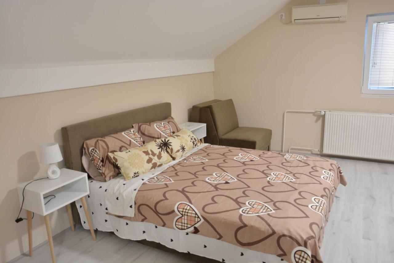 Garden Apartmani Jagodina Exteriör bild